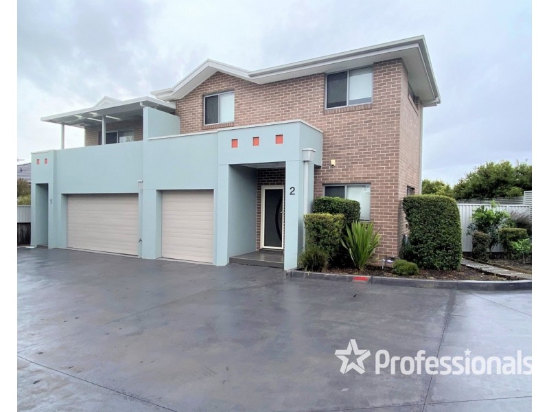 2/32 Northampton Drive, Glenfield NSW 2167