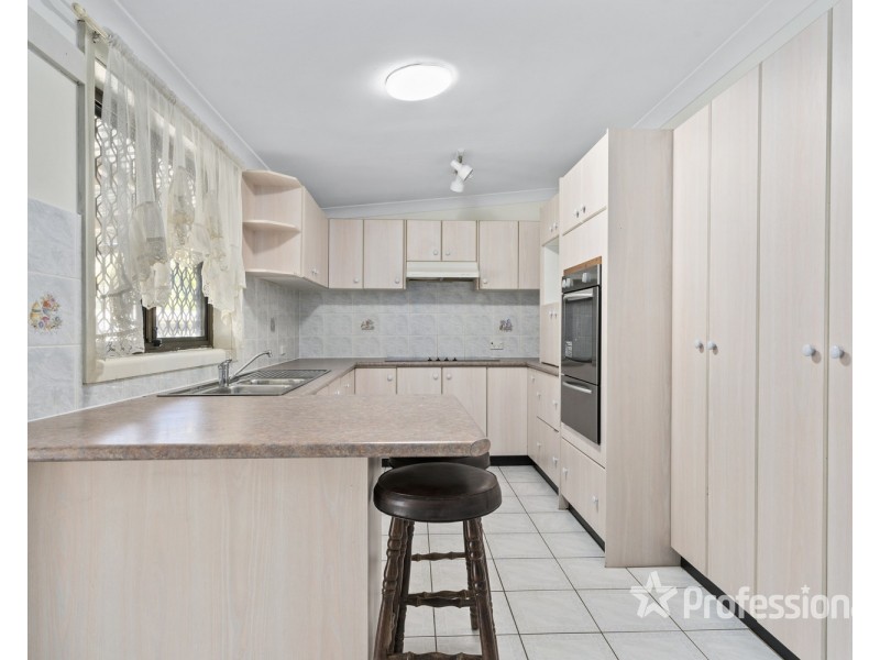 2 Hazel Avenue, Lurnea NSW 2170