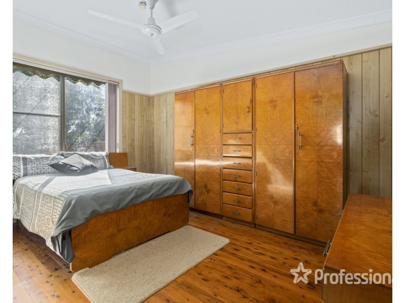 2 Hazel Avenue, Lurnea NSW 2170