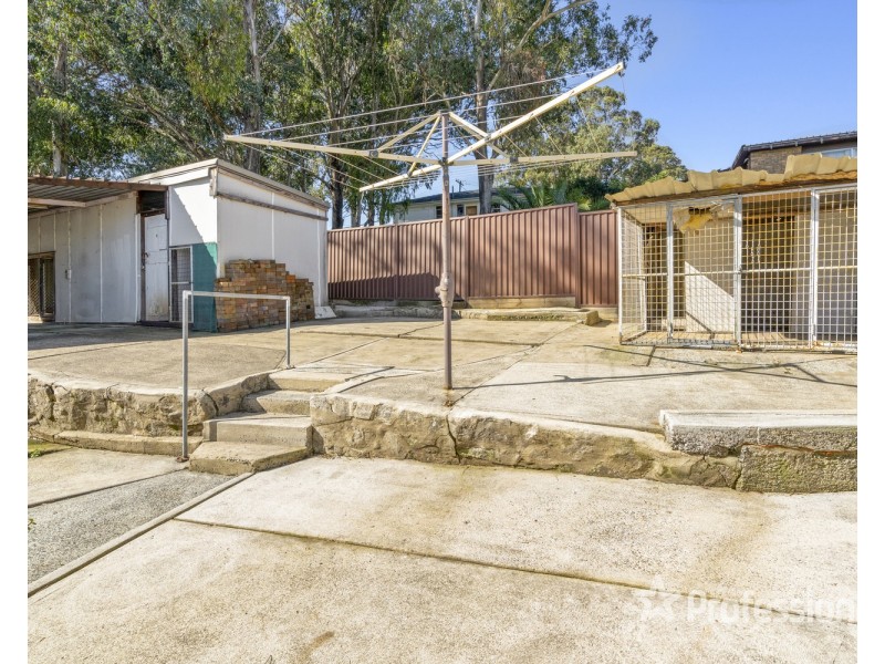 2 Hazel Avenue, Lurnea NSW 2170