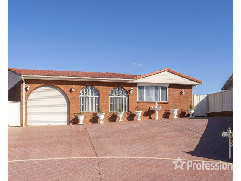 18 Segefield Place, Casula NSW 2170