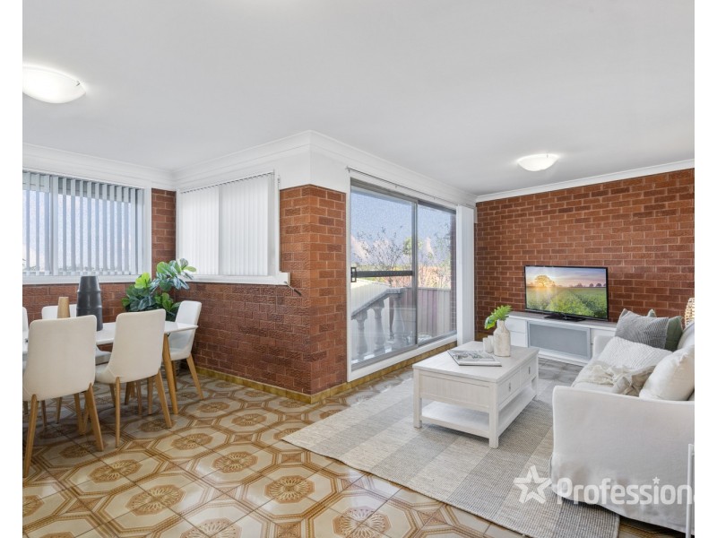 18 Segefield Place, Casula NSW 2170