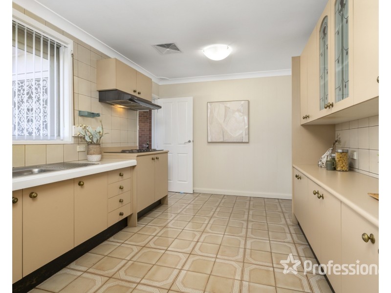 18 Segefield Place, Casula NSW 2170