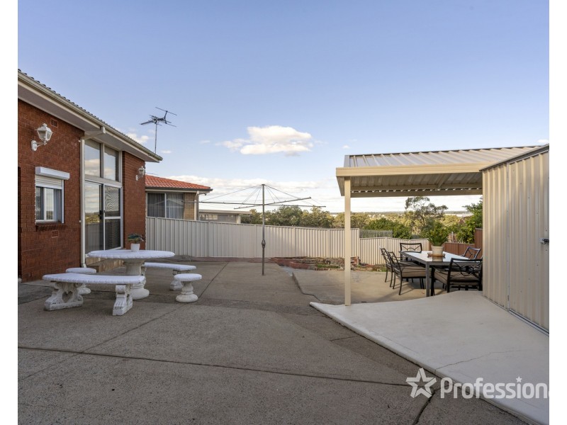 18 Segefield Place, Casula NSW 2170