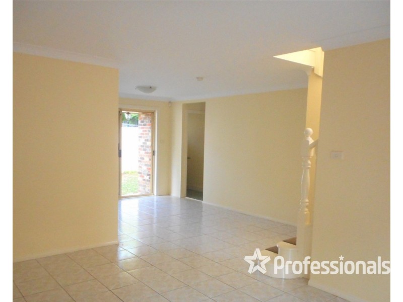 4/20 Myall Road, Casula NSW 2170