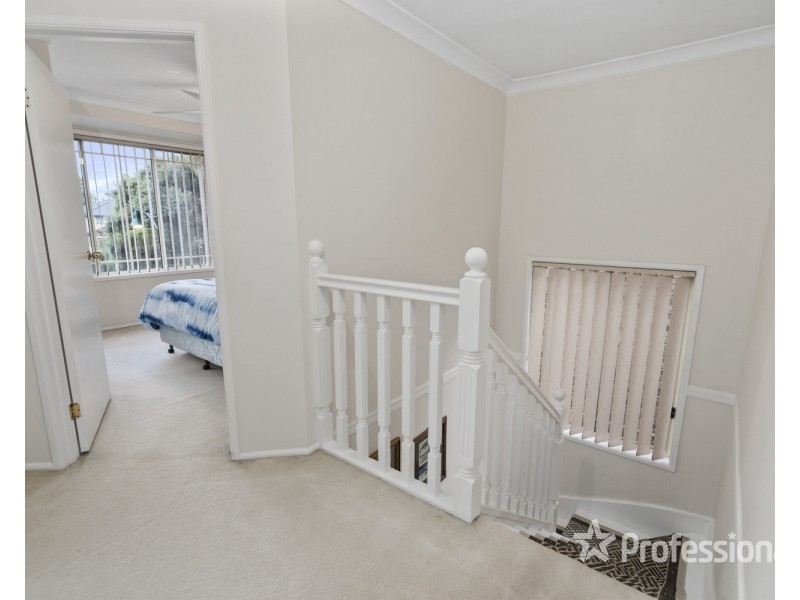 4 Magnolia Close, Casula NSW 2170