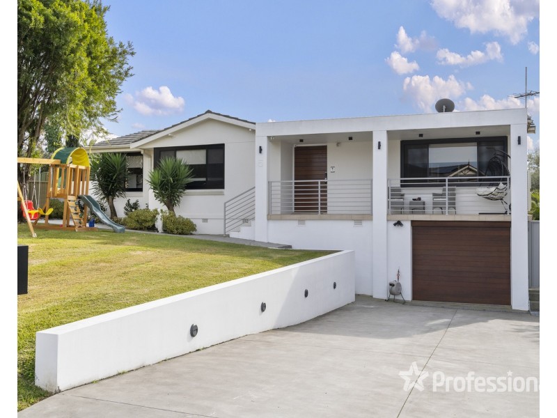 5 Tuscan Place, Casula NSW 2170