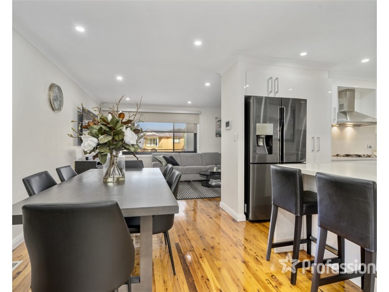 5 Tuscan Place, Casula NSW 2170