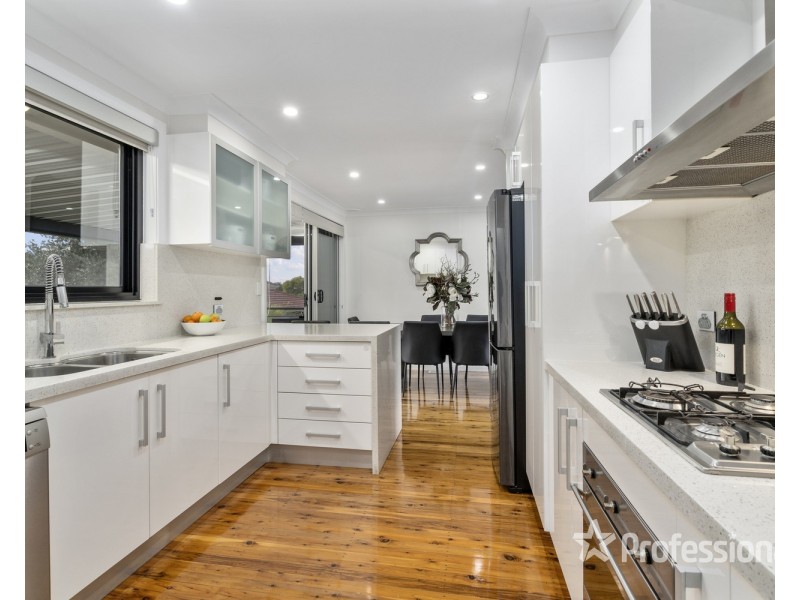 5 Tuscan Place, Casula NSW 2170