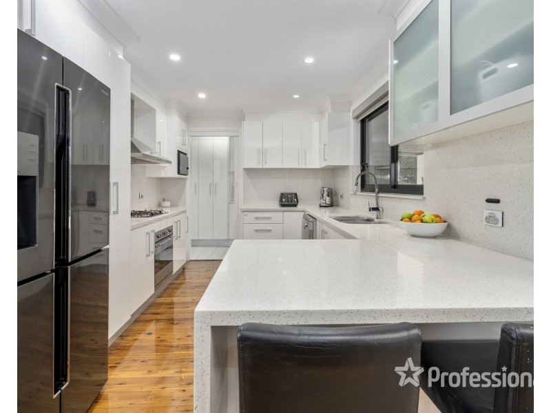 5 Tuscan Place, Casula NSW 2170