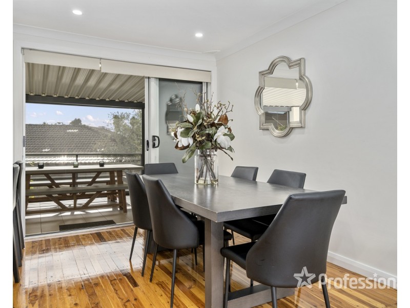 5 Tuscan Place, Casula NSW 2170