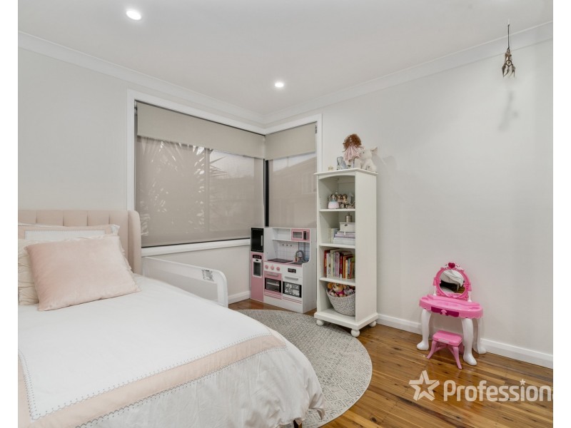 5 Tuscan Place, Casula NSW 2170