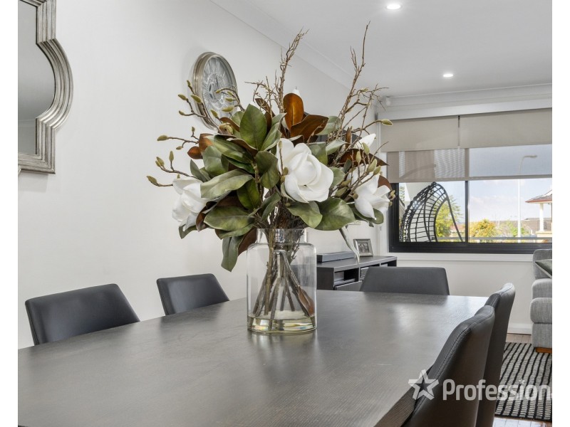 5 Tuscan Place, Casula NSW 2170