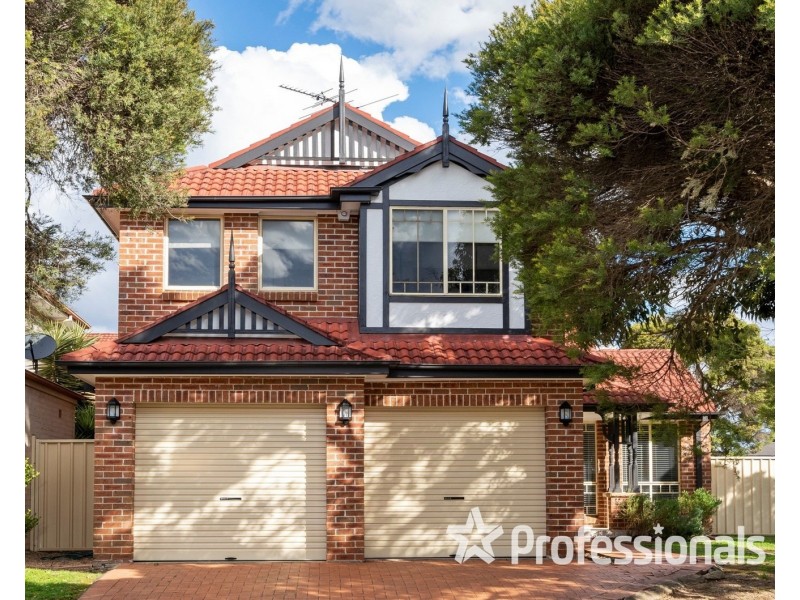 8 Magnolia Close, Casula NSW 2170