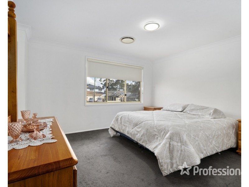 8 Magnolia Close, Casula NSW 2170