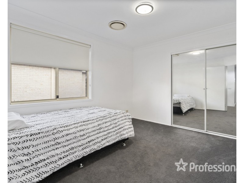 8 Magnolia Close, Casula NSW 2170