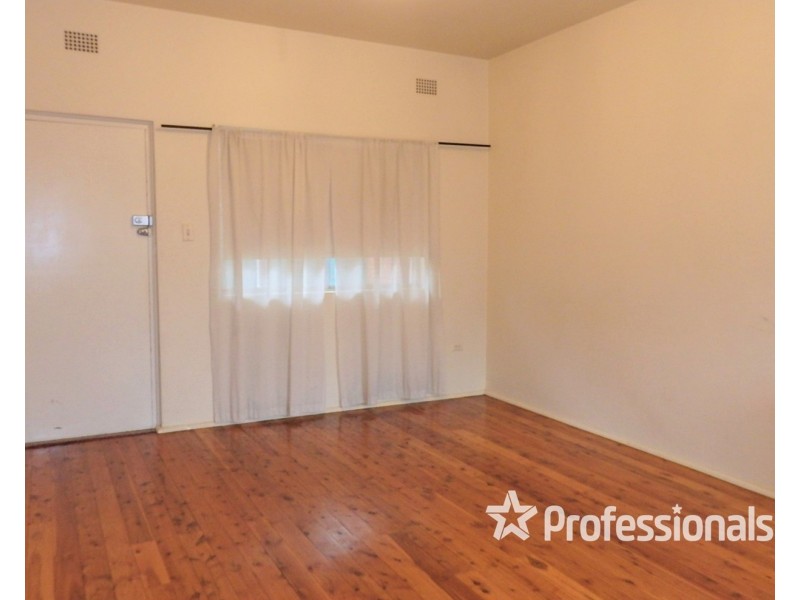 2/8 Christie Street, Liverpool NSW 2170