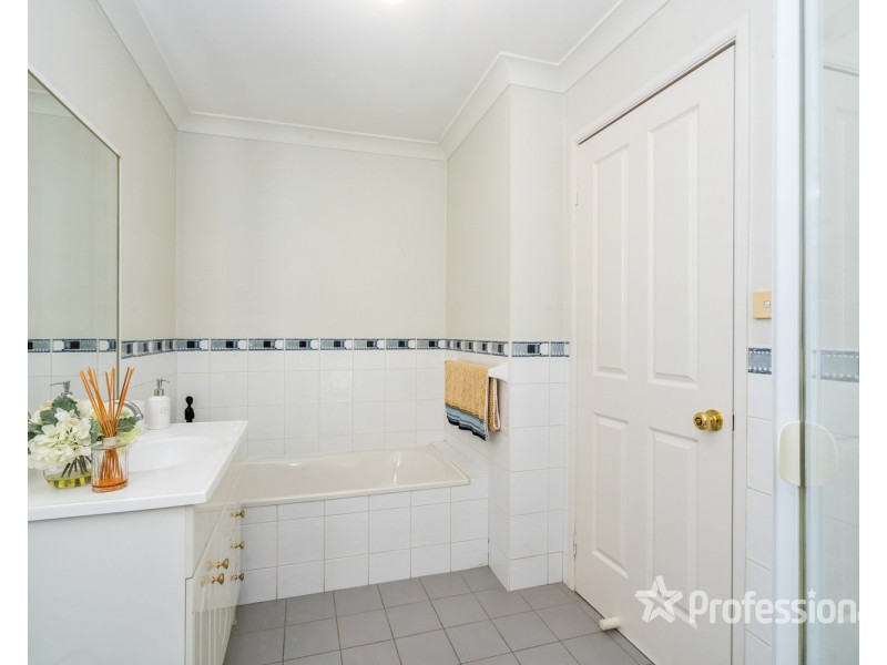 11/12 Pine Road, Casula NSW 2170