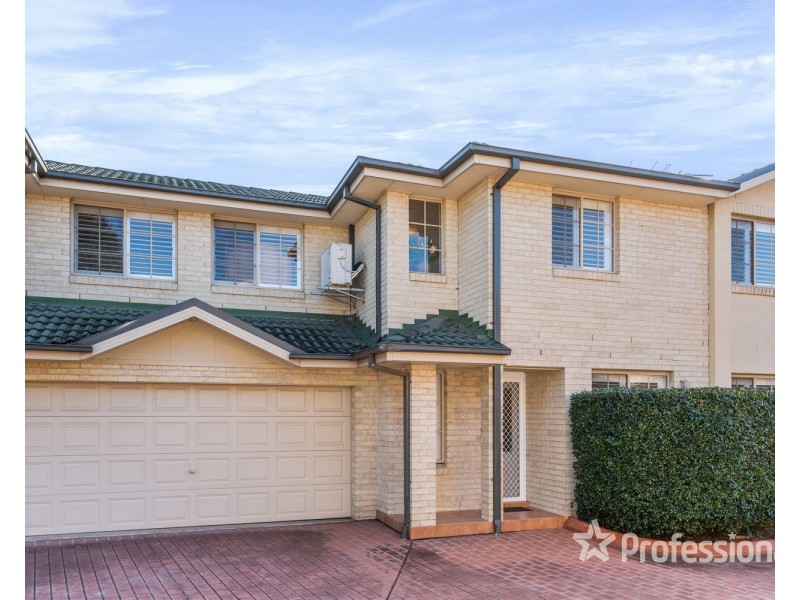 11/12 Pine Road, Casula NSW 2170