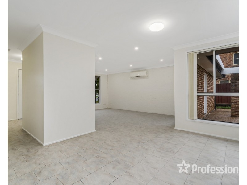6 Carbine Close, Casula NSW 2170