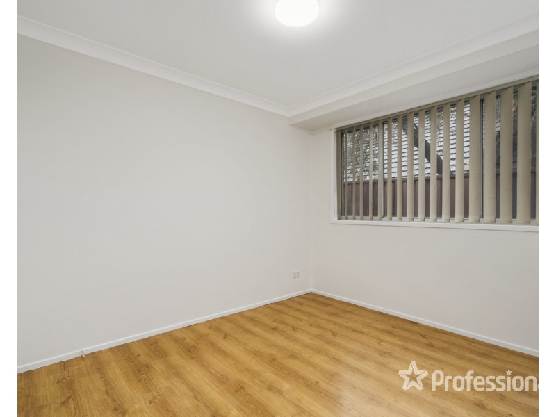 6 Carbine Close, Casula NSW 2170