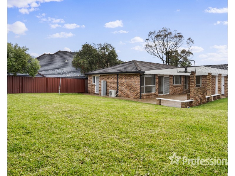 6 Carbine Close, Casula NSW 2170