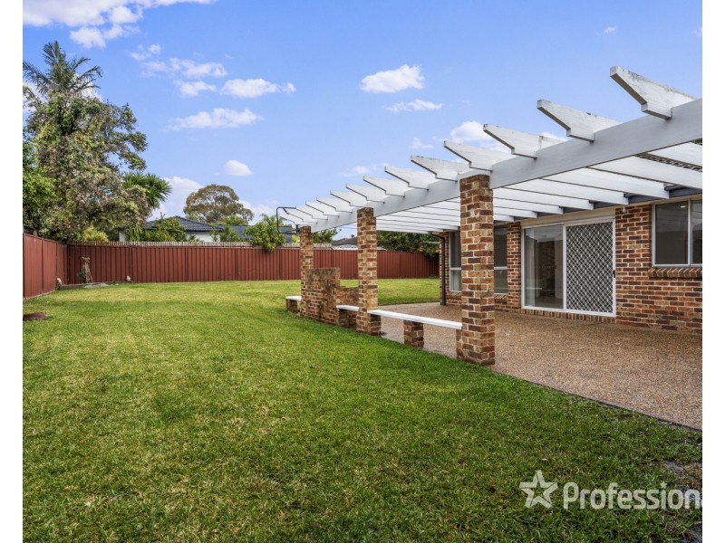 6 Carbine Close, Casula NSW 2170
