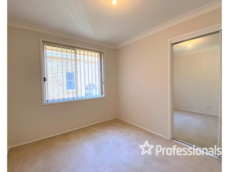 4 Magnolia Close, Casula NSW 2170