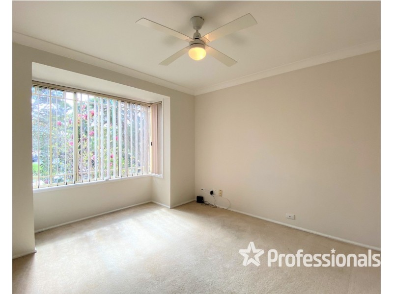 4 Magnolia Close, Casula NSW 2170