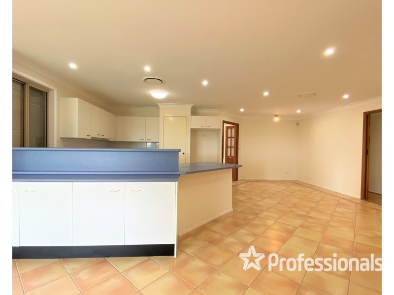 199 Leacocks Lane, Casula NSW 2170