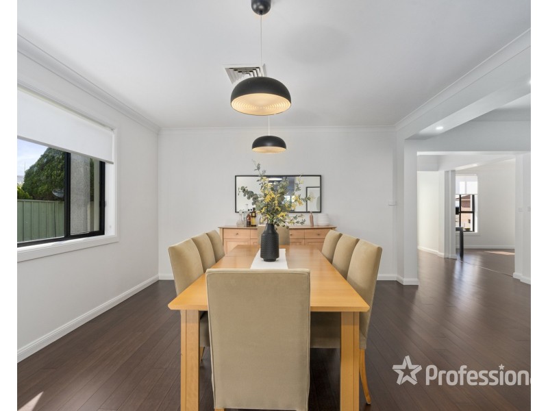 6 Cleary Place, Casula NSW 2170