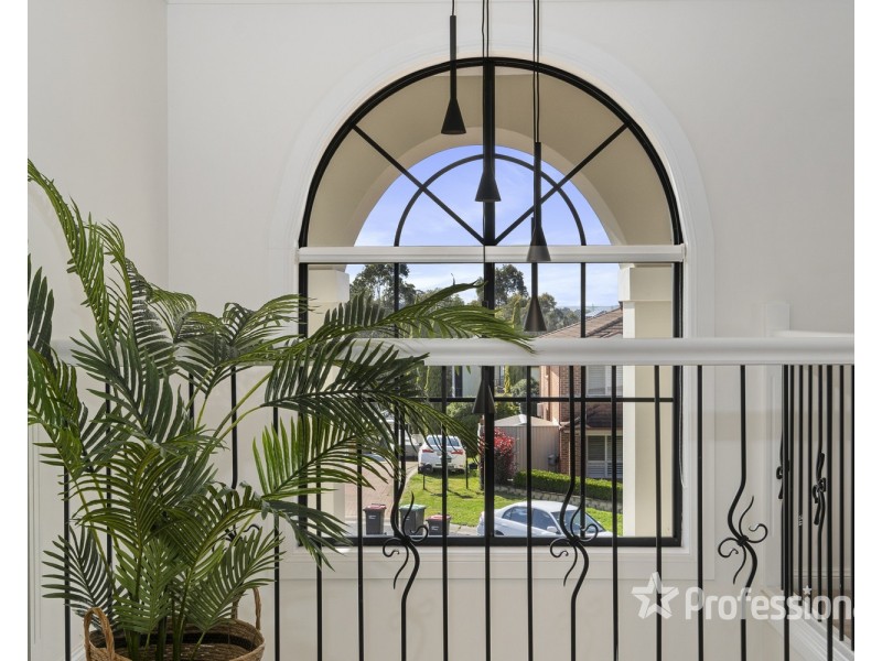 6 Cleary Place, Casula NSW 2170