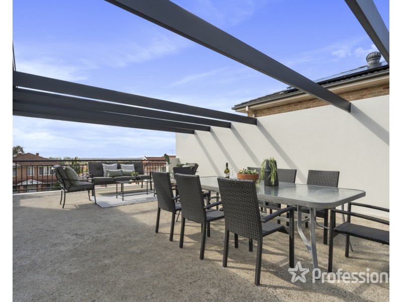 6 Cleary Place, Casula NSW 2170