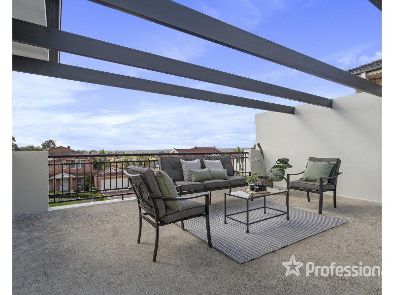 6 Cleary Place, Casula NSW 2170