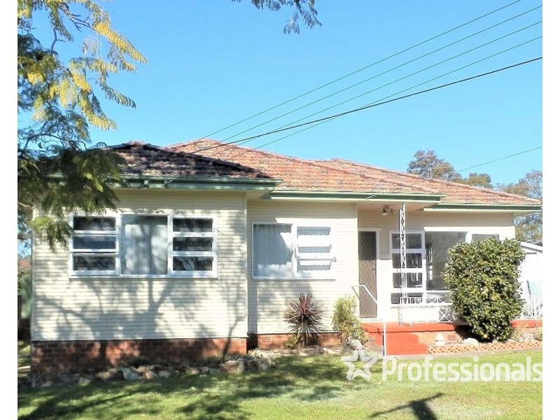42 Holland Crescent, Casula NSW 2170