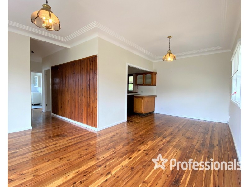 42 Holland Crescent, Casula NSW 2170