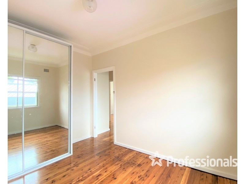 42 Holland Crescent, Casula NSW 2170