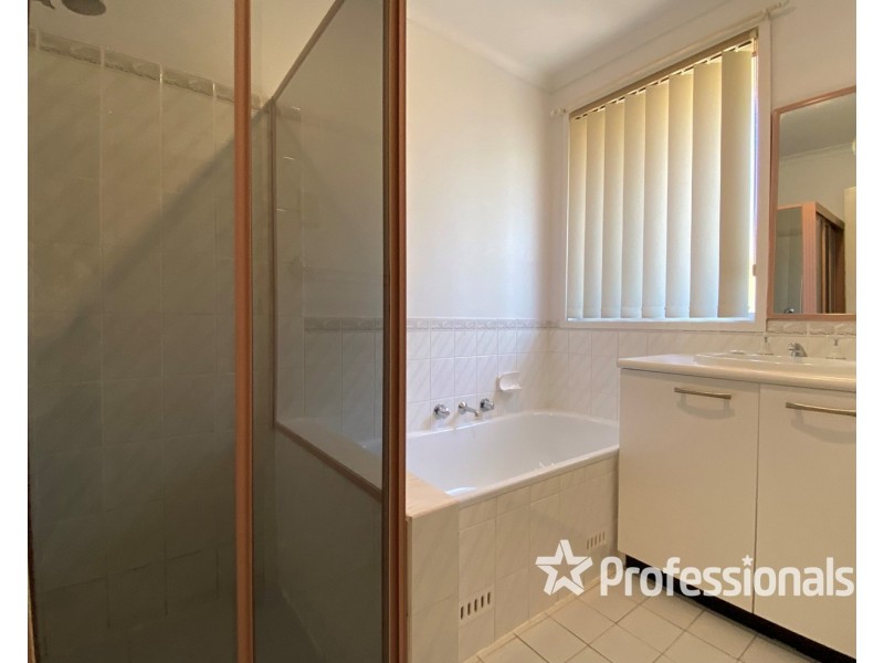 8/62 Myall Road, Casula NSW 2170