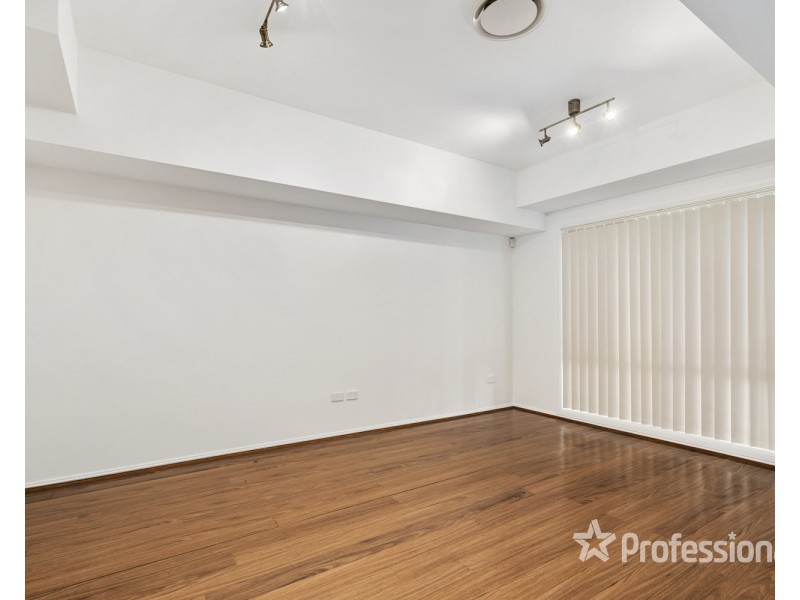 60 Box Road, Casula NSW 2170