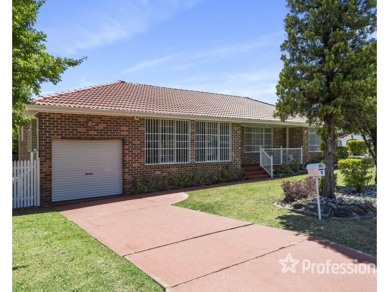 2 Bligh Avenue, Lurnea NSW 2170