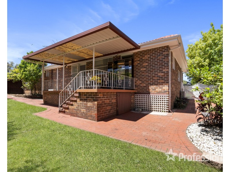 2 Bligh Avenue, Lurnea NSW 2170