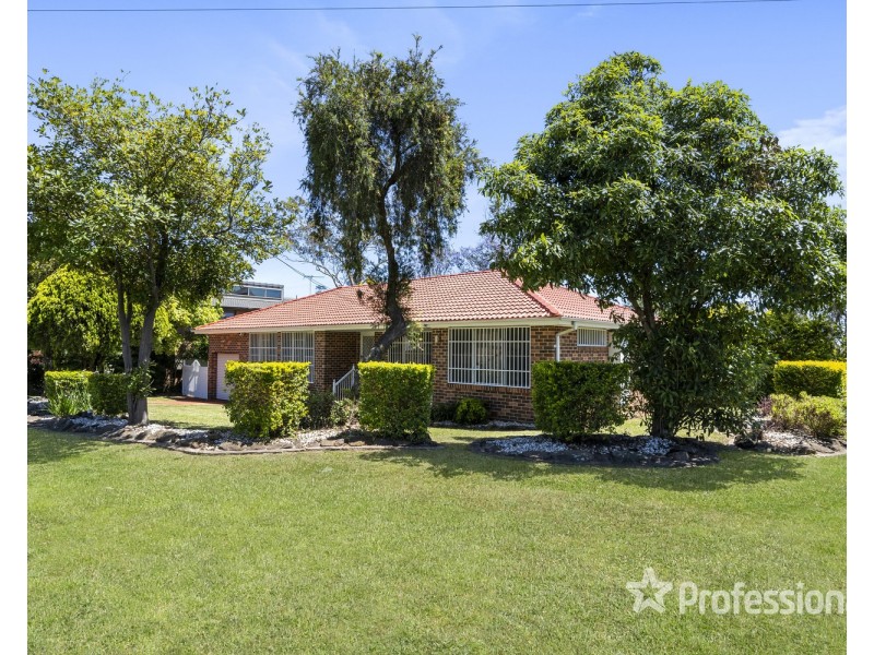 2 Bligh Avenue, Lurnea NSW 2170