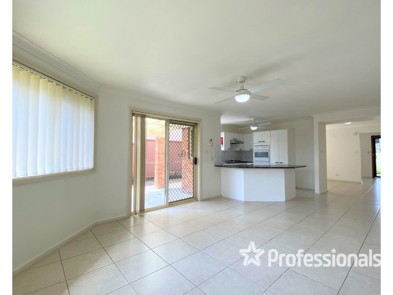 2/6 Aintree Close, Casula NSW 2170
