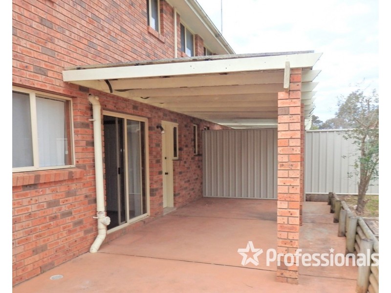 2/34 Niland Way, Casula NSW 2170