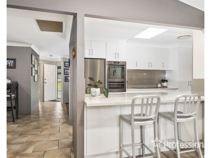 6 Strawberry Road, Casula NSW 2170