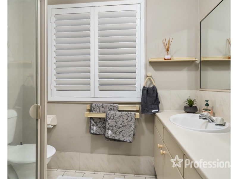 6 Strawberry Road, Casula NSW 2170