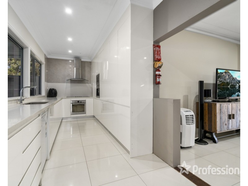 28B Canberra Avenue, Casula NSW 2170