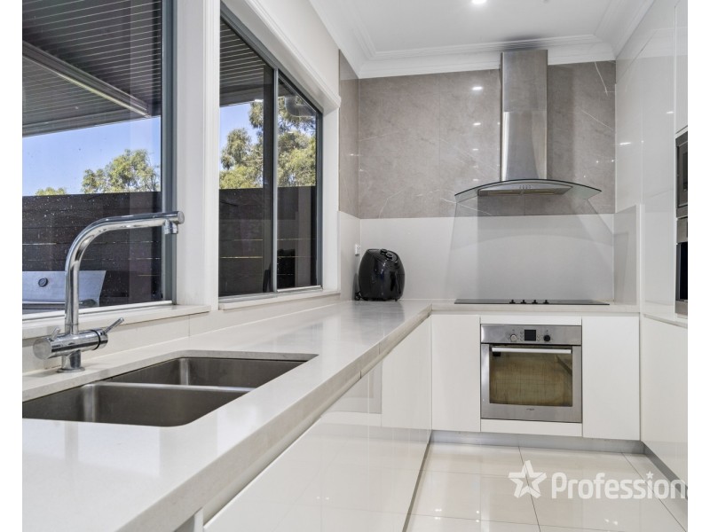 28B Canberra Avenue, Casula NSW 2170