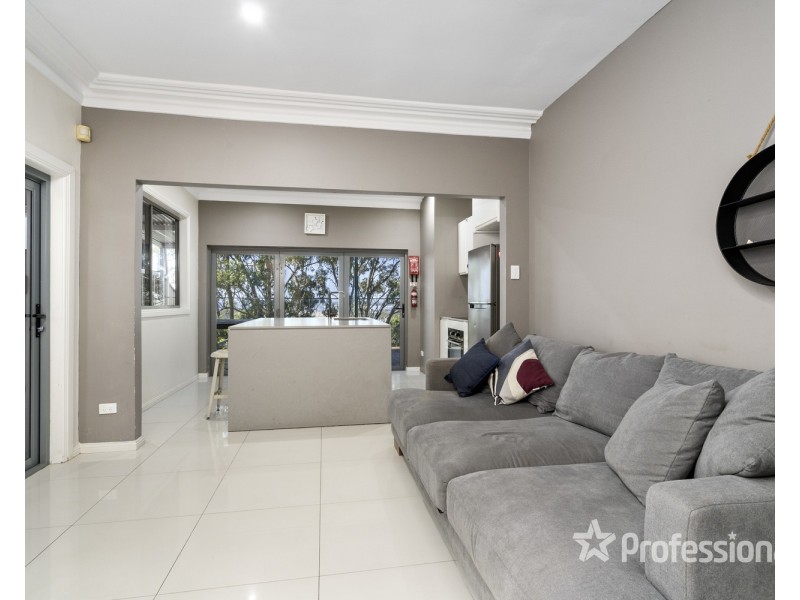 28B Canberra Avenue, Casula NSW 2170