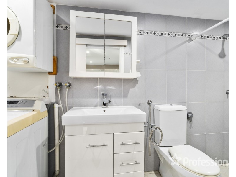 28B Canberra Avenue, Casula NSW 2170